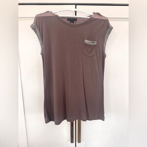 DESIGN HISTORY - Women’s Tee - SIZE M